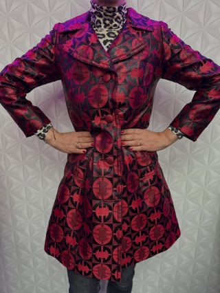 Autumn mood @punktura & @kuzmarkt_ #praguevintagestore Punktura Vodickova 10 Kuzmarkt Janovskeho 9 Foto v @nyxhotelprague